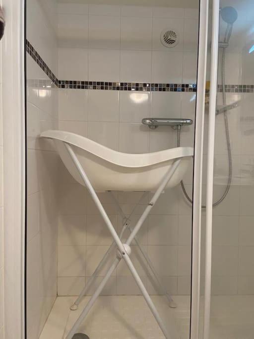 Appartement Avec Garage Et Terrasse Bourges Bagian luar foto
