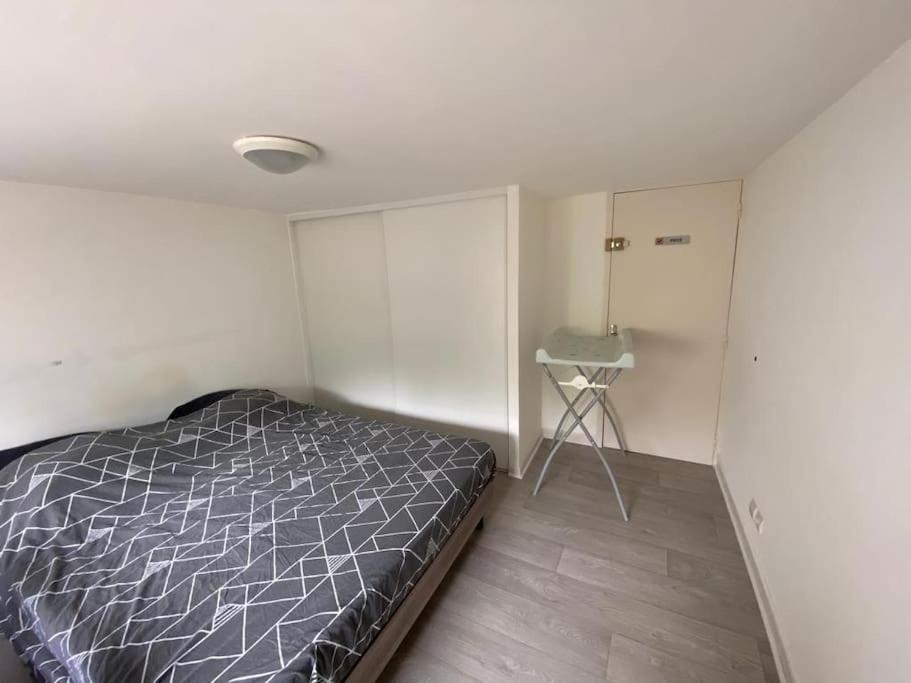 Appartement Avec Garage Et Terrasse Bourges Bagian luar foto