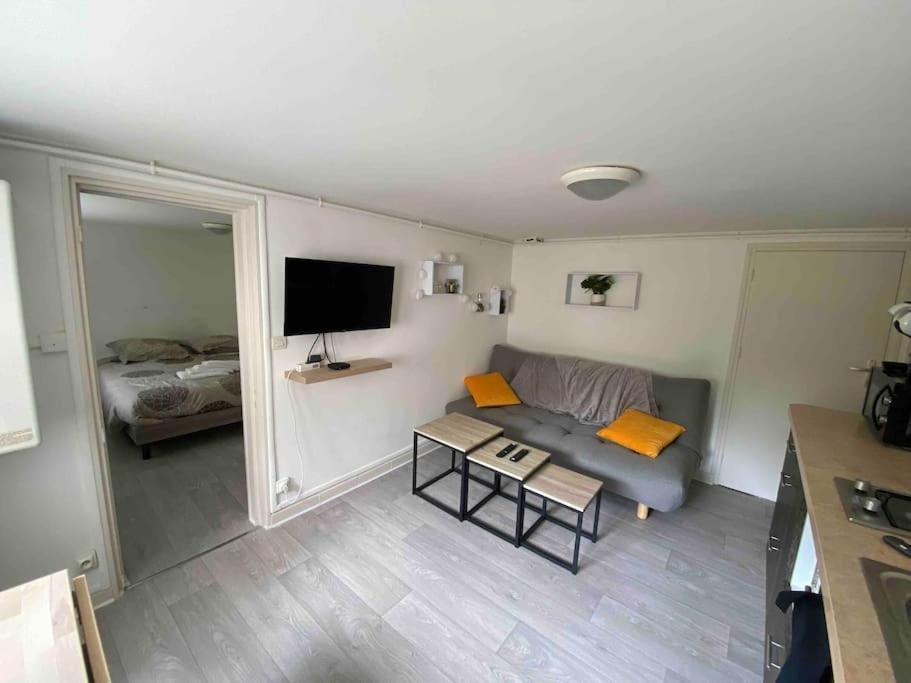 Appartement Avec Garage Et Terrasse Bourges Bagian luar foto